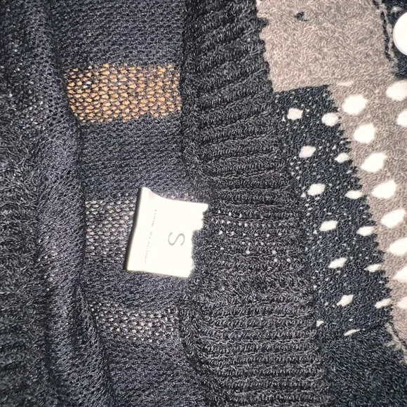 Chic Striped Knit Set - Picture 3 of 3